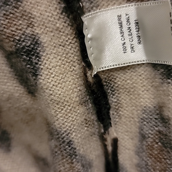 PROJECT 100% Cashmere Leopard Print V-neck Sweater sz S - Picture 5 of 5